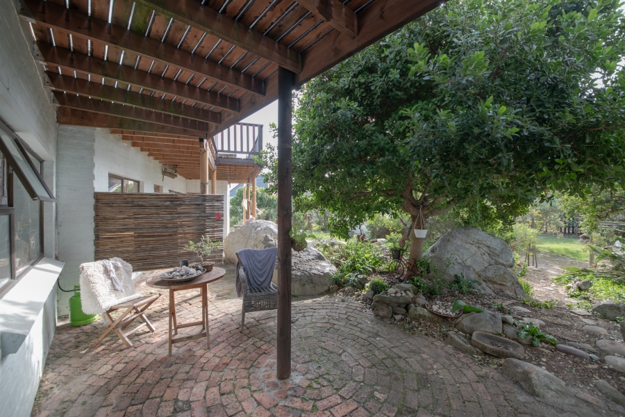 6 Bedroom Property for Sale in Pringle Bay Western Cape